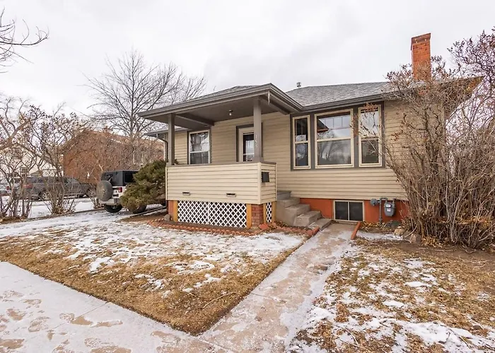 Warm And Welcoming 2 Bedroom 2 Blocks From Uwyo Hébergement de vacances *