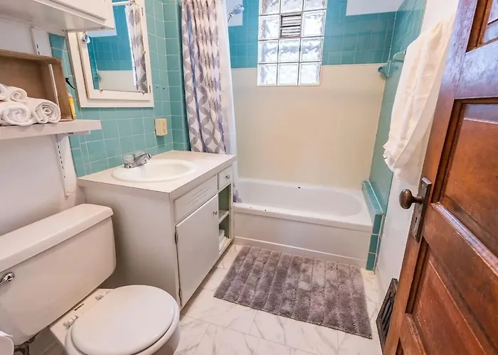 Warm And Welcoming 2 Bedroom 2 Blocks From Uwyo Hébergement de vacances